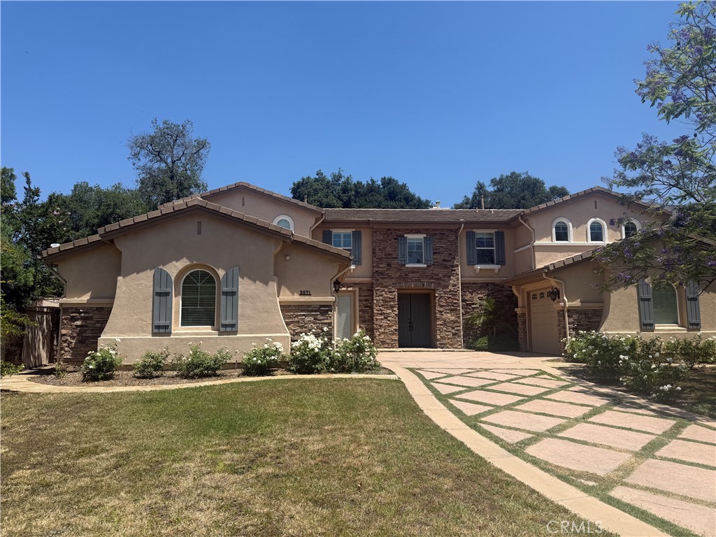 2271 Redwood Drive