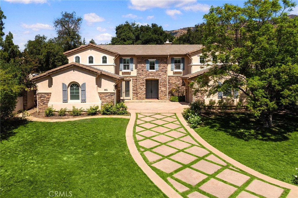 2271 Redwood Drive