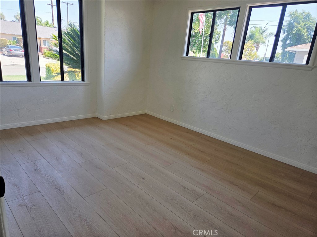 541 N Broadmoor Avenue