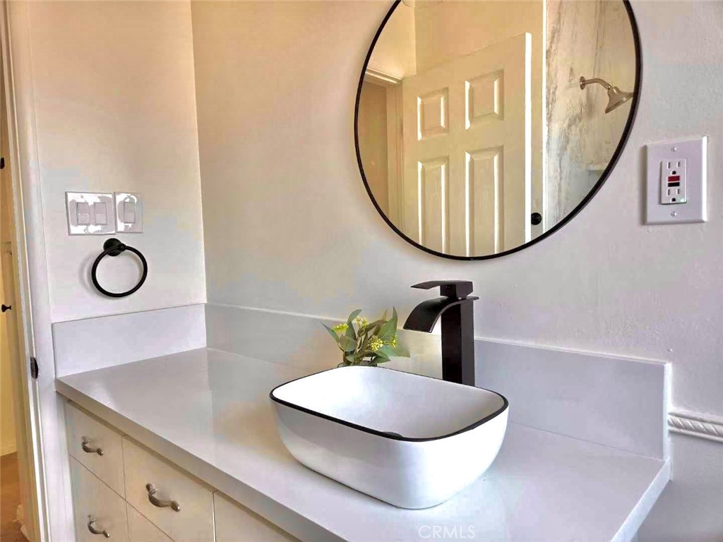 541 N Broadmoor Avenue