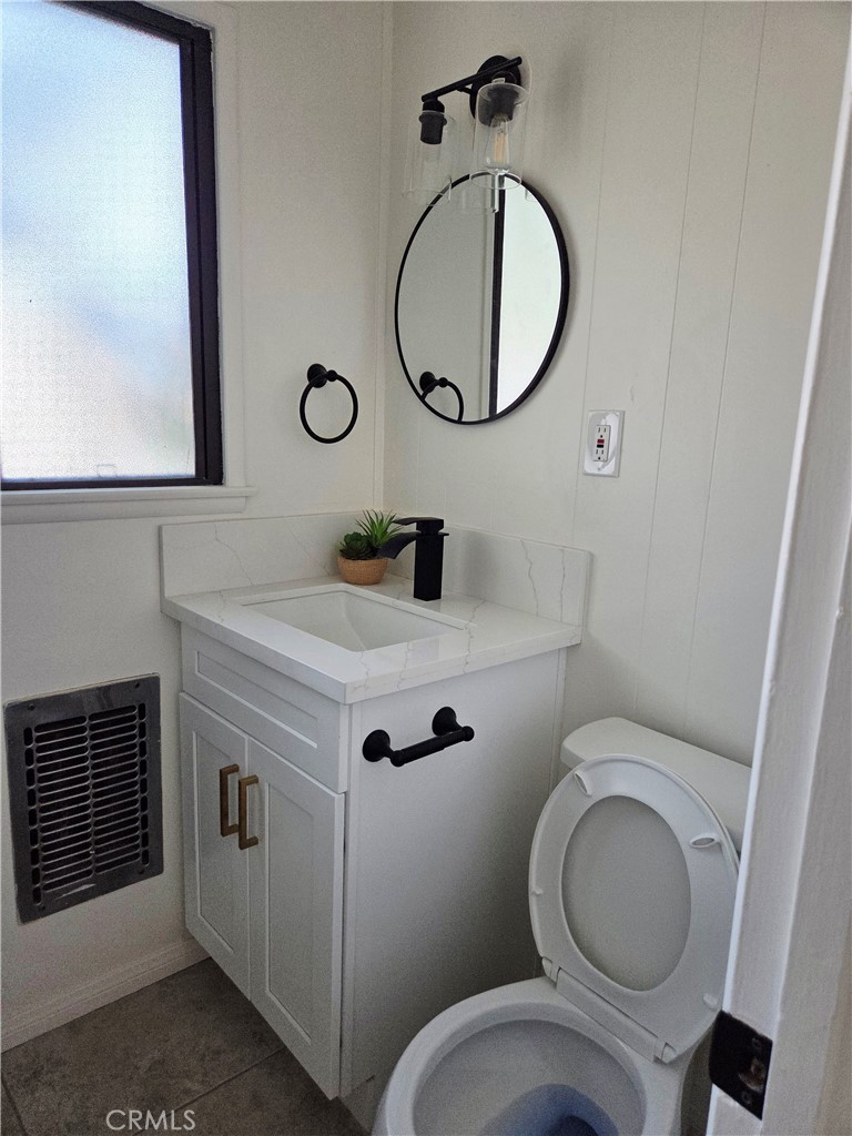 541 N Broadmoor Avenue