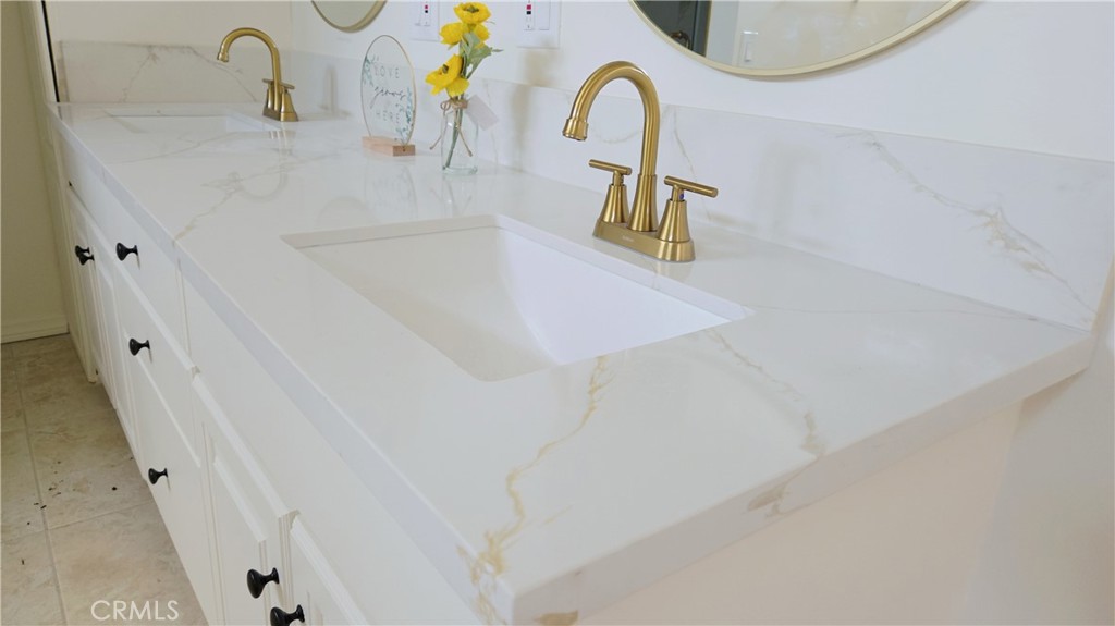 541 N Broadmoor Avenue