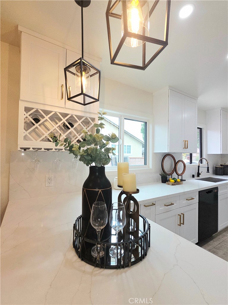 541 N Broadmoor Avenue