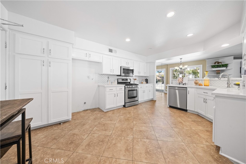 8035 E Treeview Court