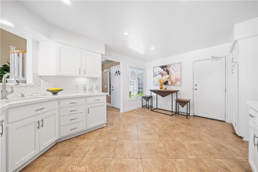 8035 E Treeview Court