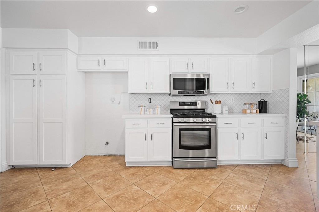 8035 E Treeview Court