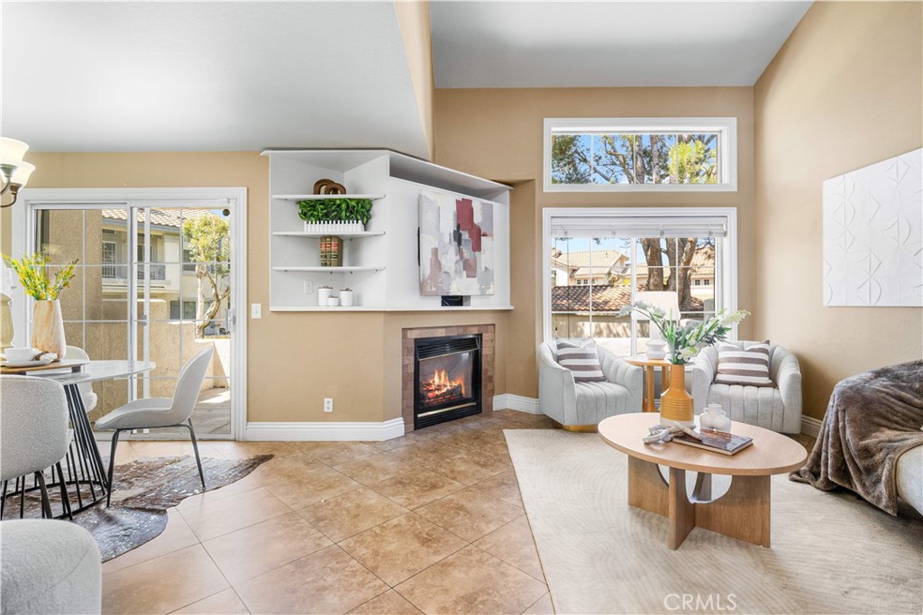 8035 E Treeview Court