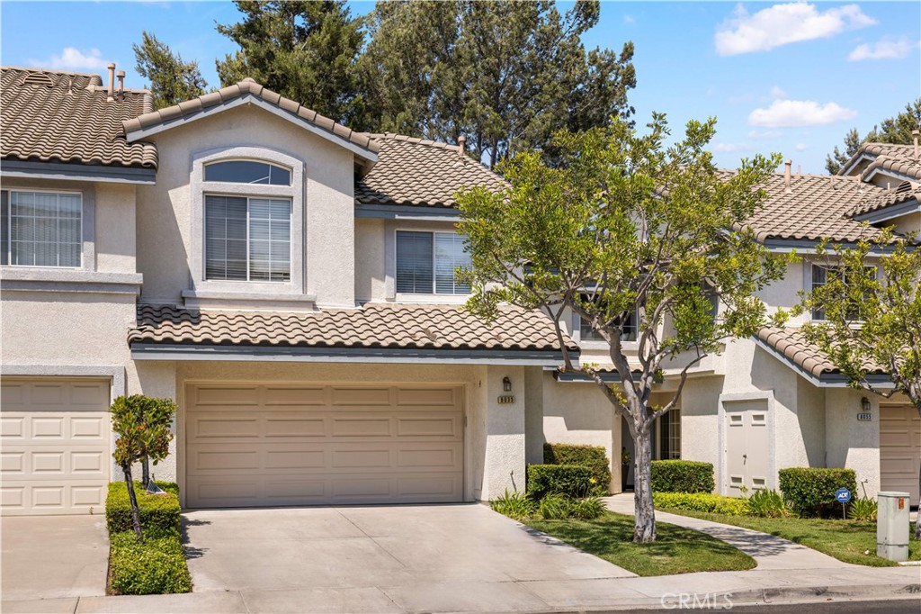8035 E Treeview Court
