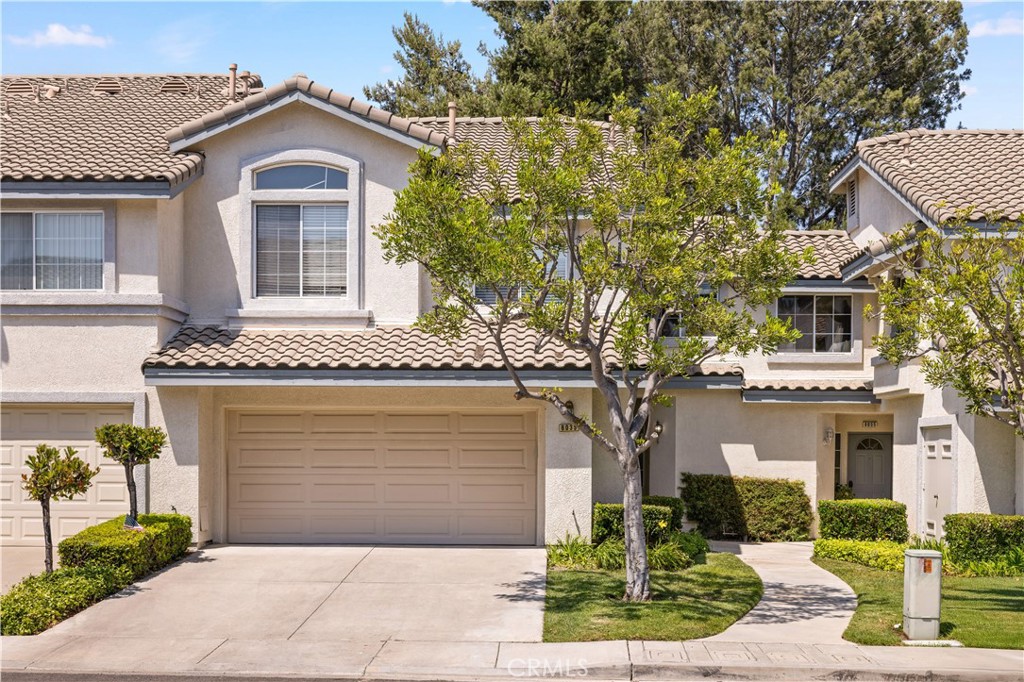 8035 E Treeview Court