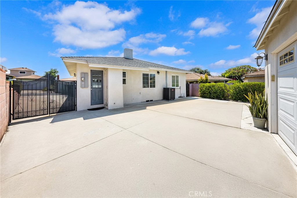 545 Morris Place
