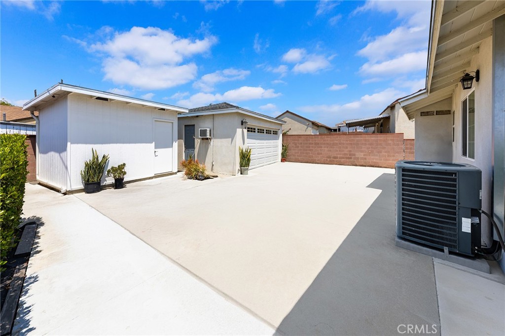 545 Morris Place