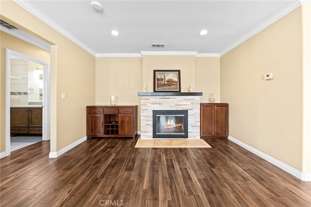 545 Morris Place
