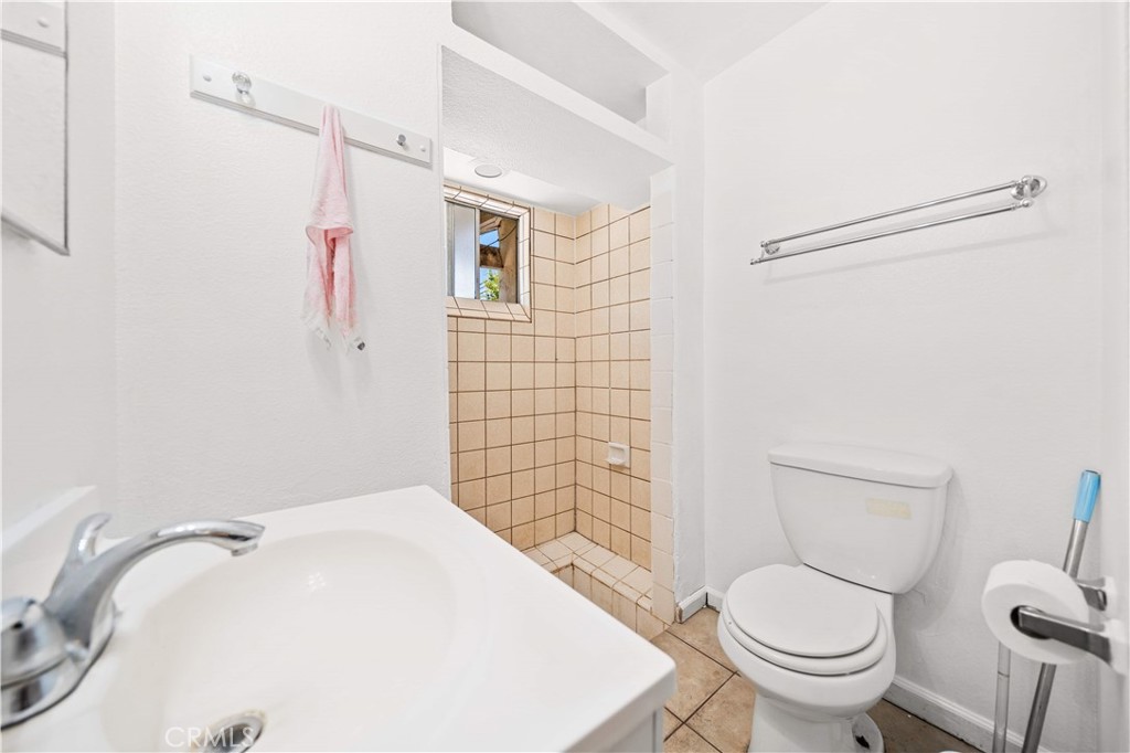 15921 Meadowside Street