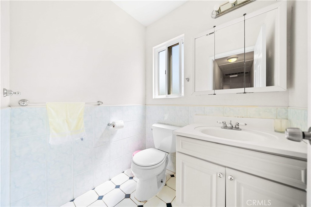 15921 Meadowside Street