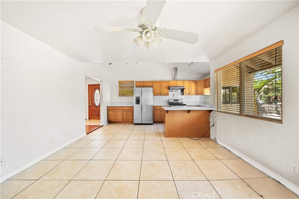 15921 Meadowside Street