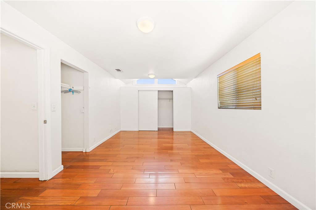 15921 Meadowside Street