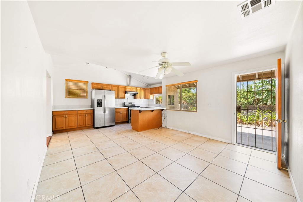 15921 Meadowside Street