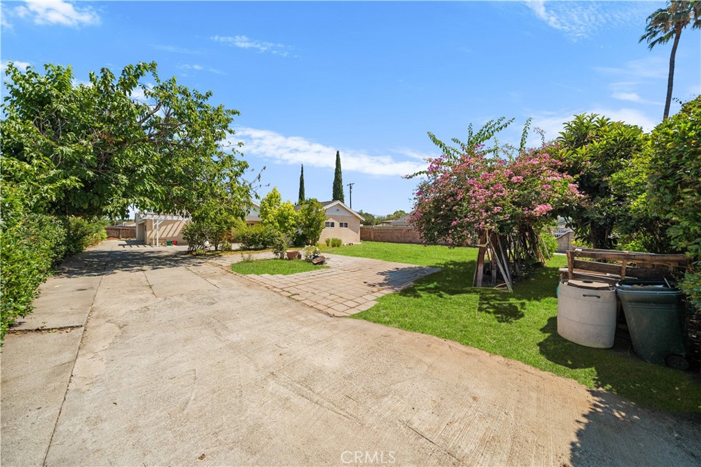 15921 Meadowside Street