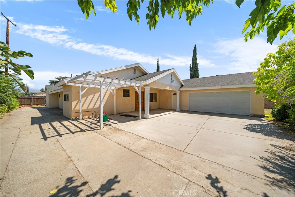 15921 Meadowside Street