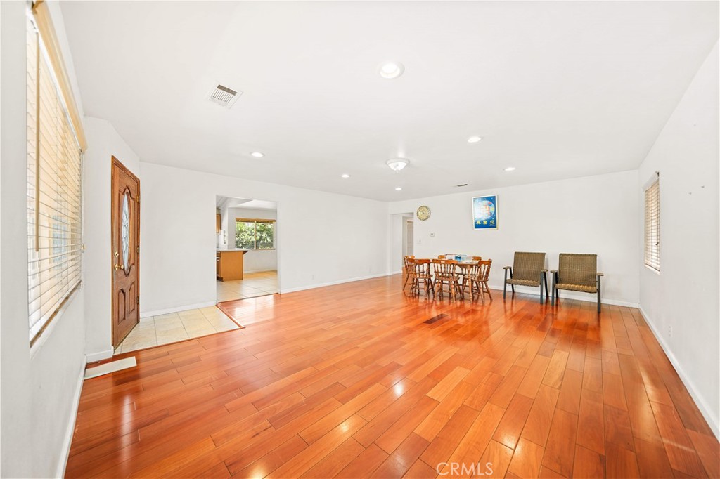 15921 Meadowside Street