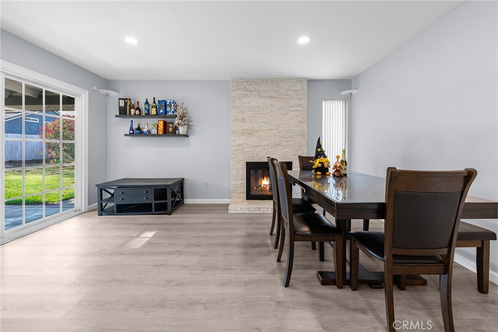 2718 S Sandpiper Avenue