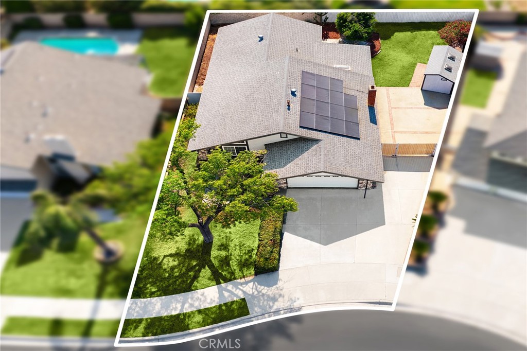 2718 S Sandpiper Avenue