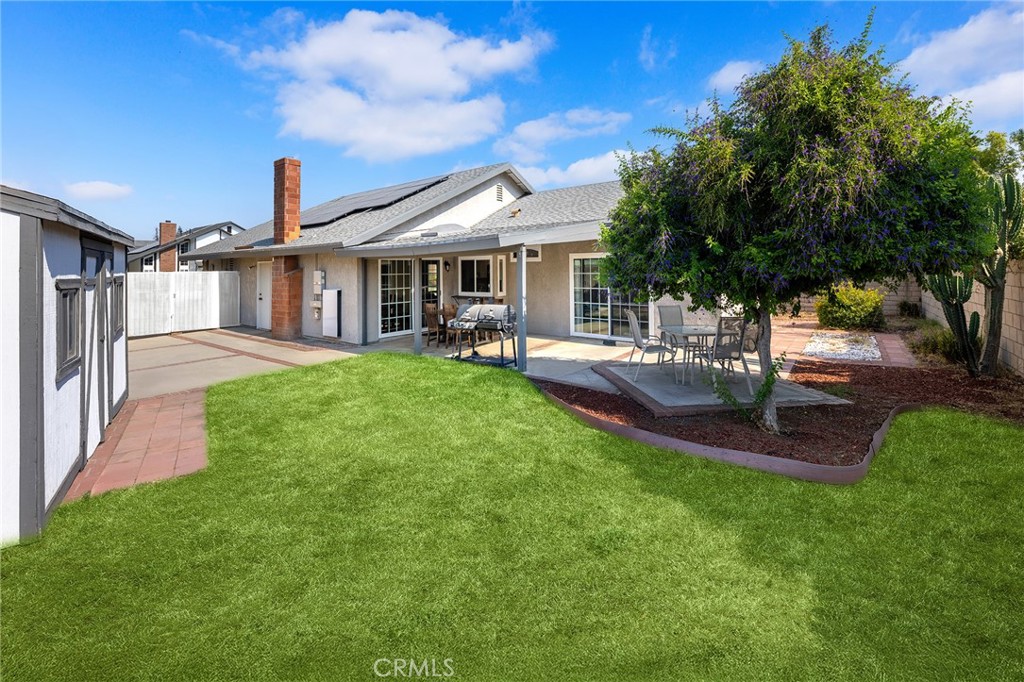 2718 S Sandpiper Avenue