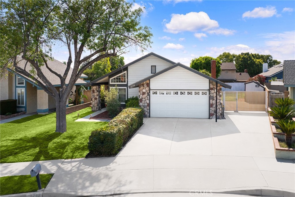 2718 S Sandpiper Avenue