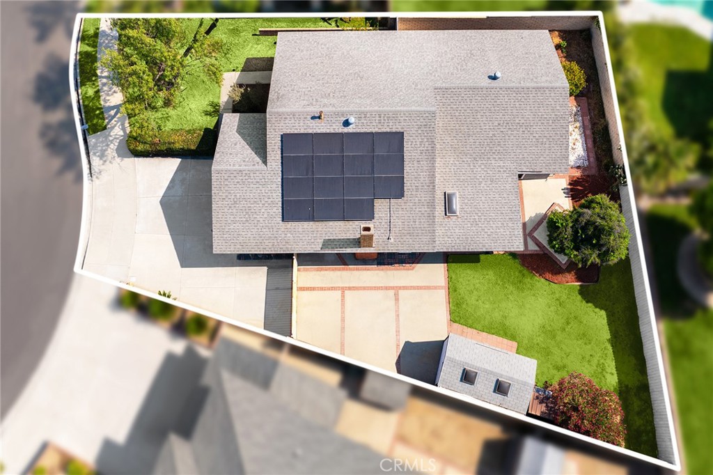 2718 S Sandpiper Avenue