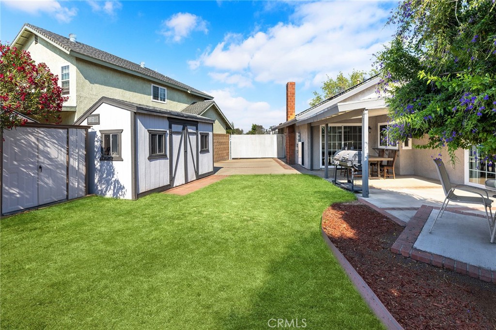 2718 S Sandpiper Avenue