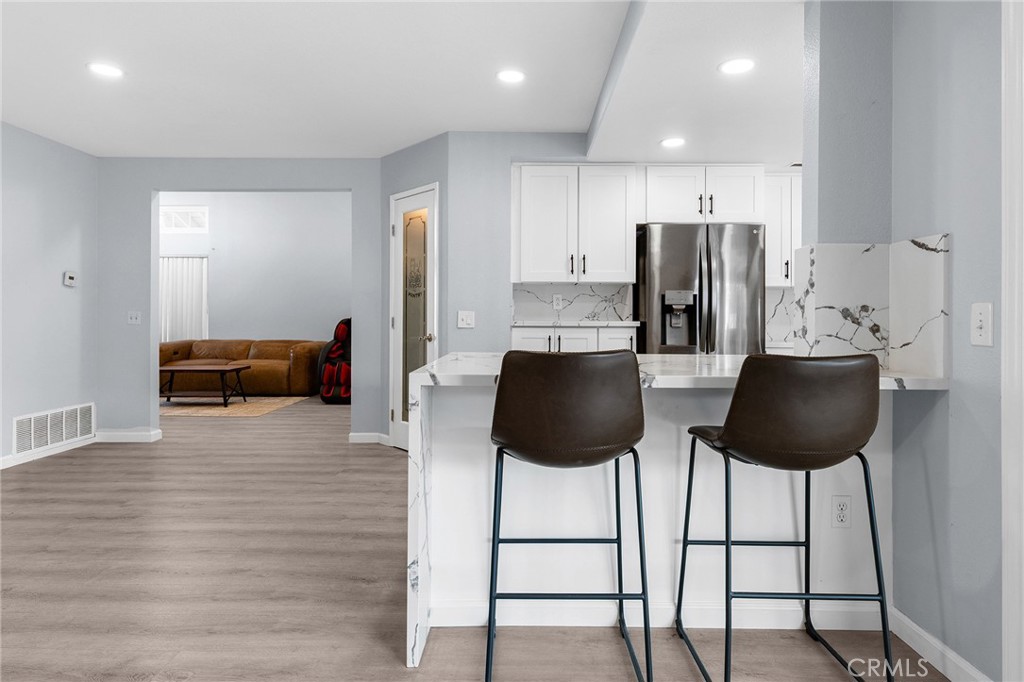 2718 S Sandpiper Avenue