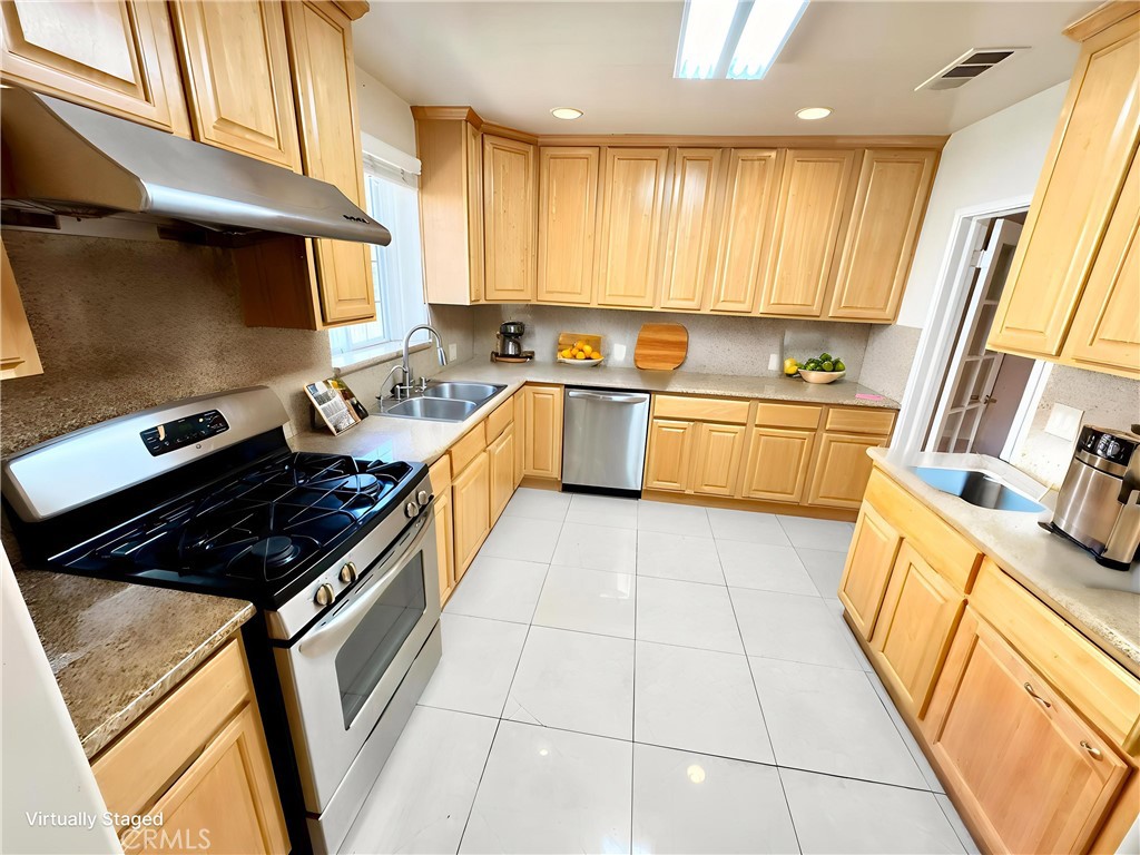 9108 Hermosa Drive