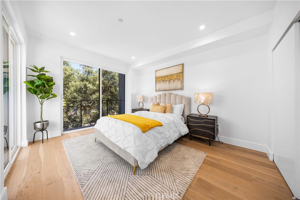 6050 E Burwood Avenue