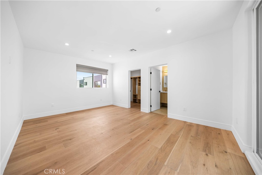 6050 E Burwood Avenue