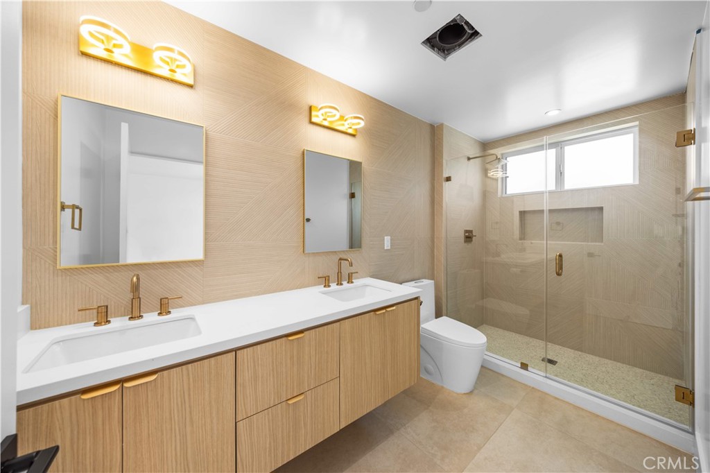 6050 E Burwood Avenue