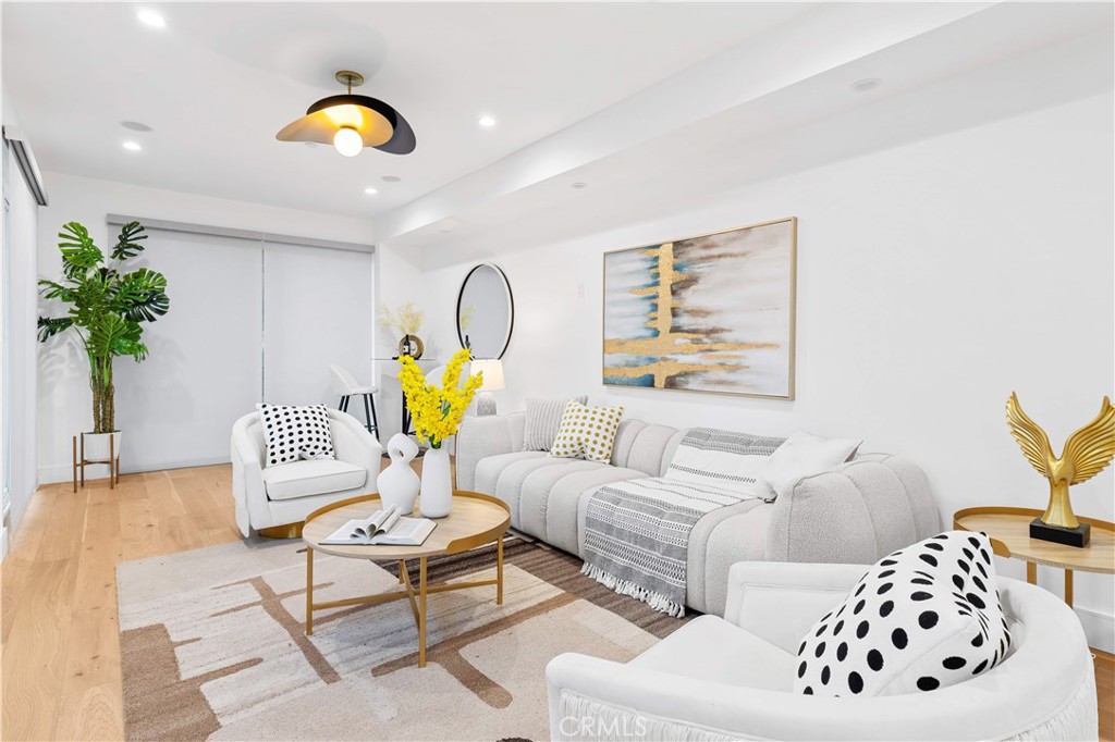 6050 E Burwood Avenue