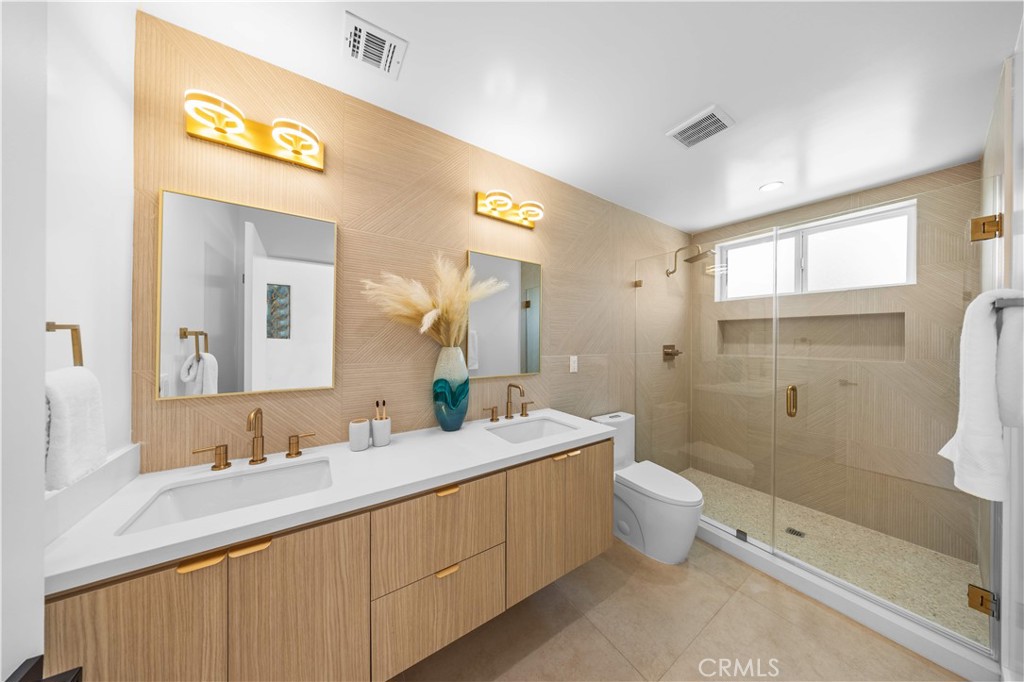 6050 E Burwood Avenue