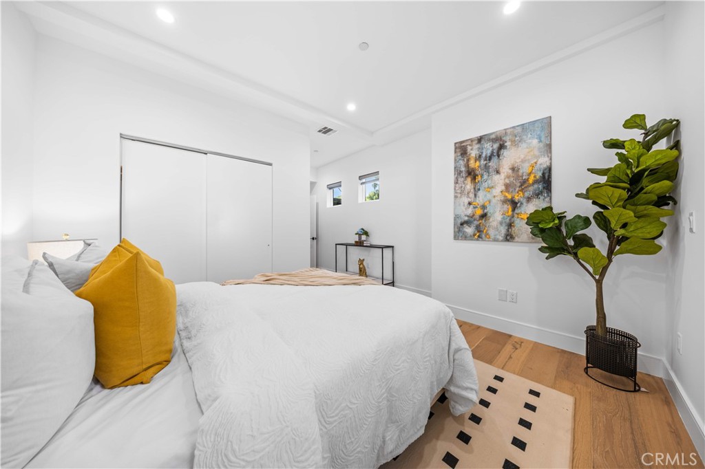 6050 E Burwood Avenue