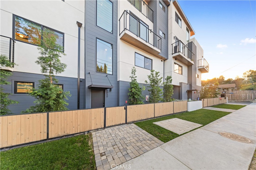 6050 E Burwood Avenue