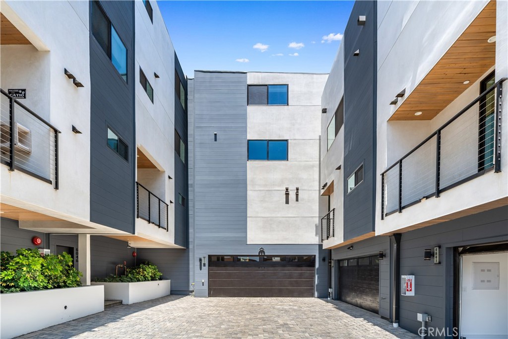 6050 E Burwood Avenue