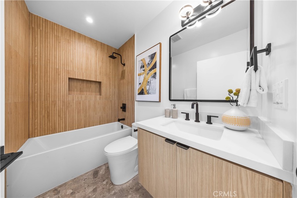 6050 E Burwood Avenue