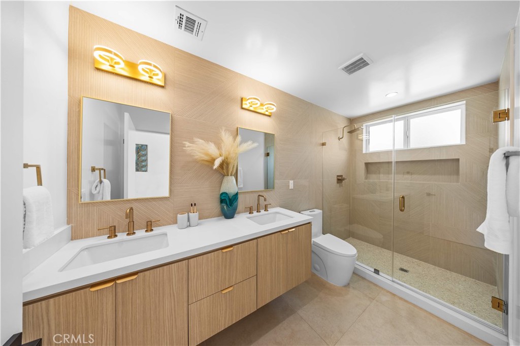 6050 E Burwood Avenue