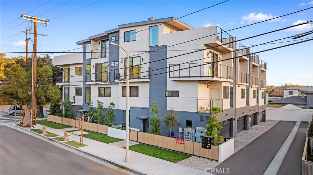 6050 E Burwood Avenue