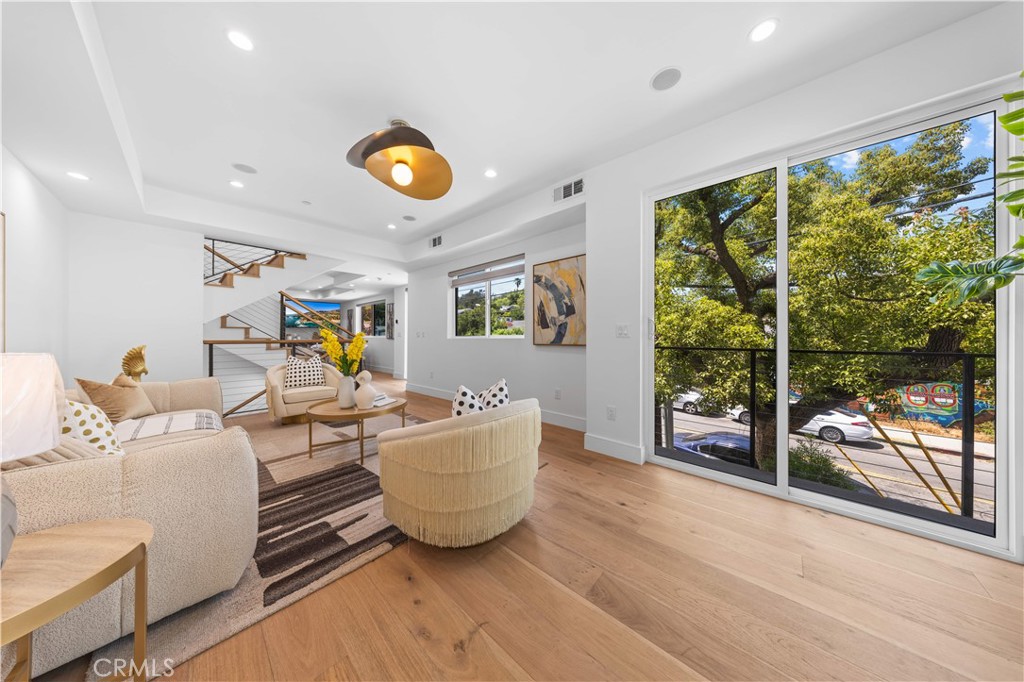 6050 E Burwood Avenue