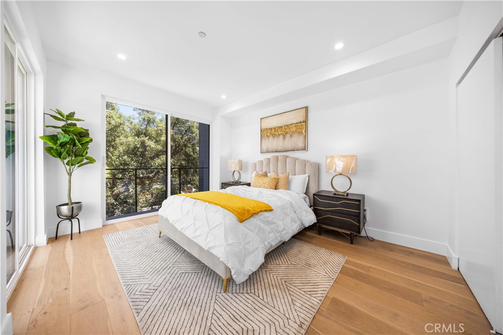 6050 E Burwood Avenue