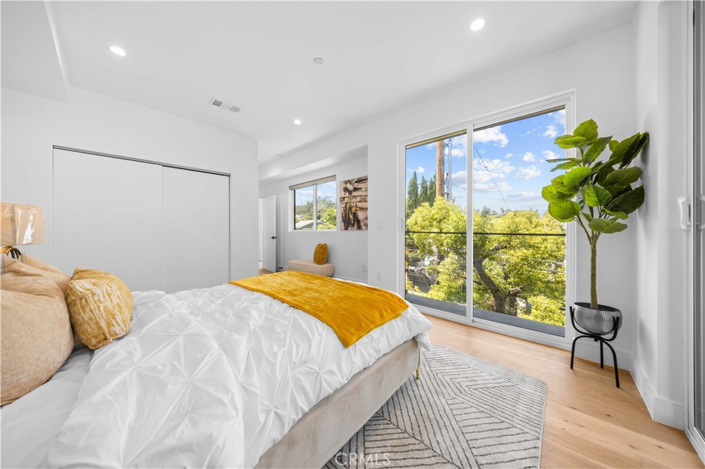 6050 E Burwood Avenue