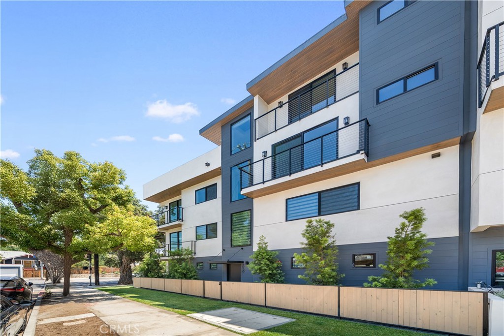 6050 E Burwood Avenue