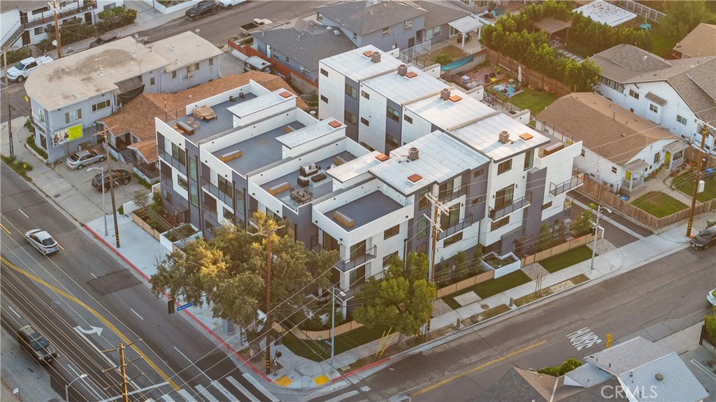 6849 N Figueroa Street