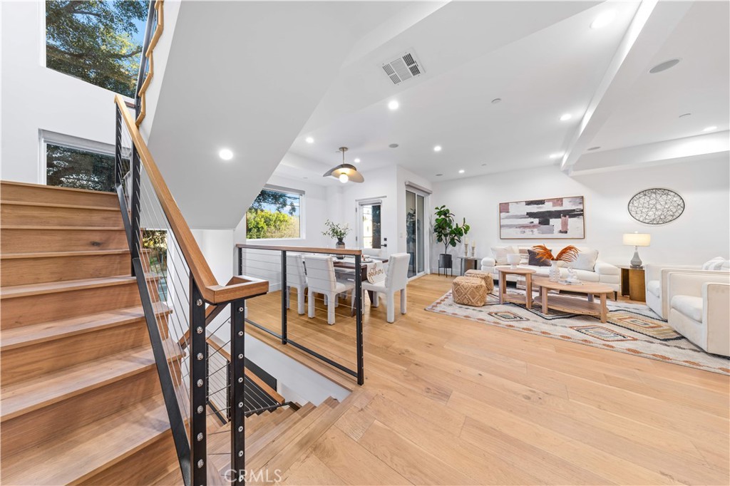 6849 N Figueroa Street