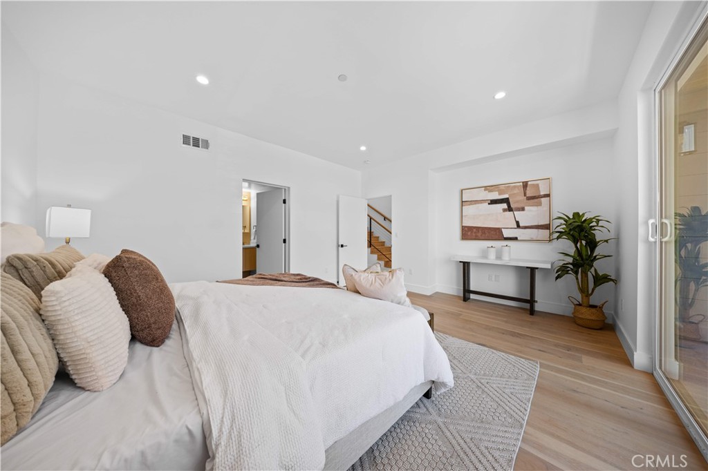 6849 N Figueroa Street